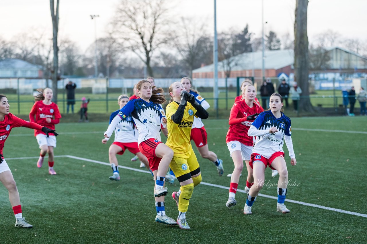 Bild 339 - wBJ Hamburger SV - Holstein Kiel : Ergebnis: 8:0